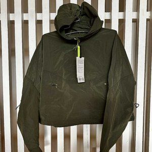 Lululemon Cinch-Back Half Zip Hiking Pullover